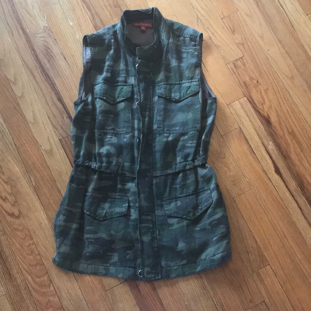 Saks fifth avenue camo vest